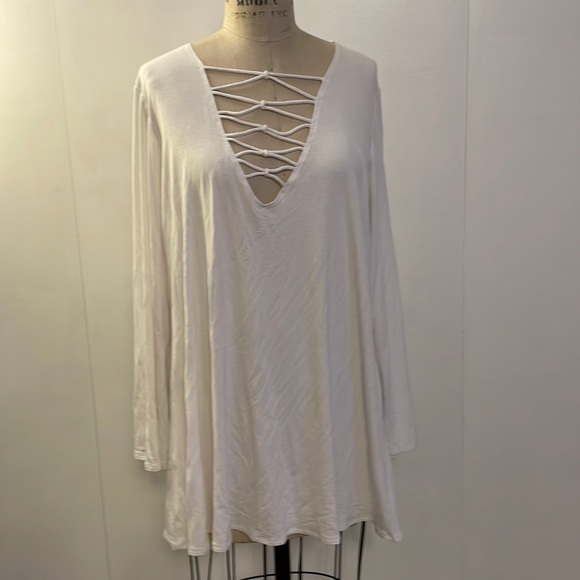 Bleu by Rod Beattie long bell sleeve blouse with cross cross neckline - Picture 1 of 7
